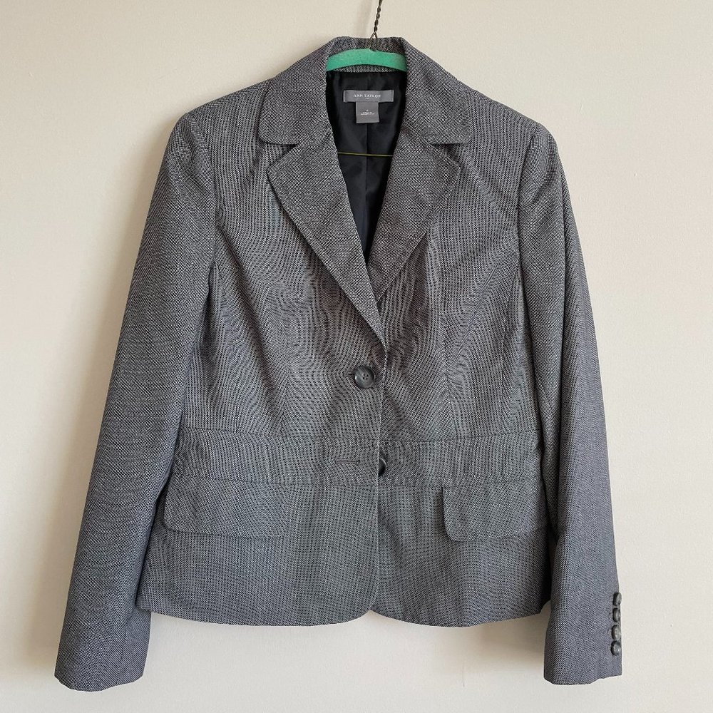 Ann Taylor Women's Grey Two Button Blazer Size 6